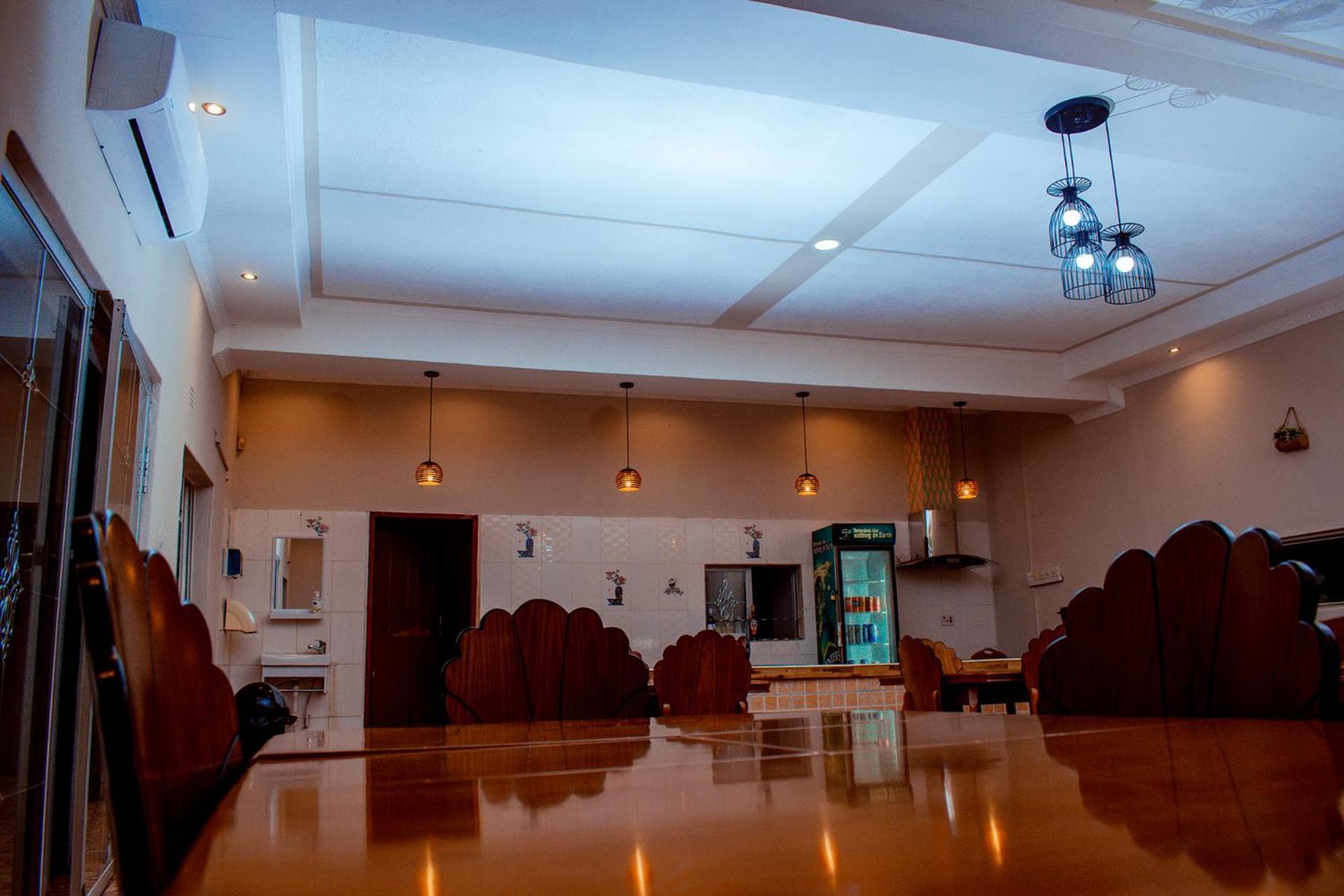 Dolar Lodges & Tours Maun Buitenkant foto